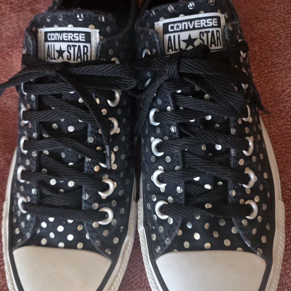 Converse Black Polka Dot Sneakers(Men's Size 8)